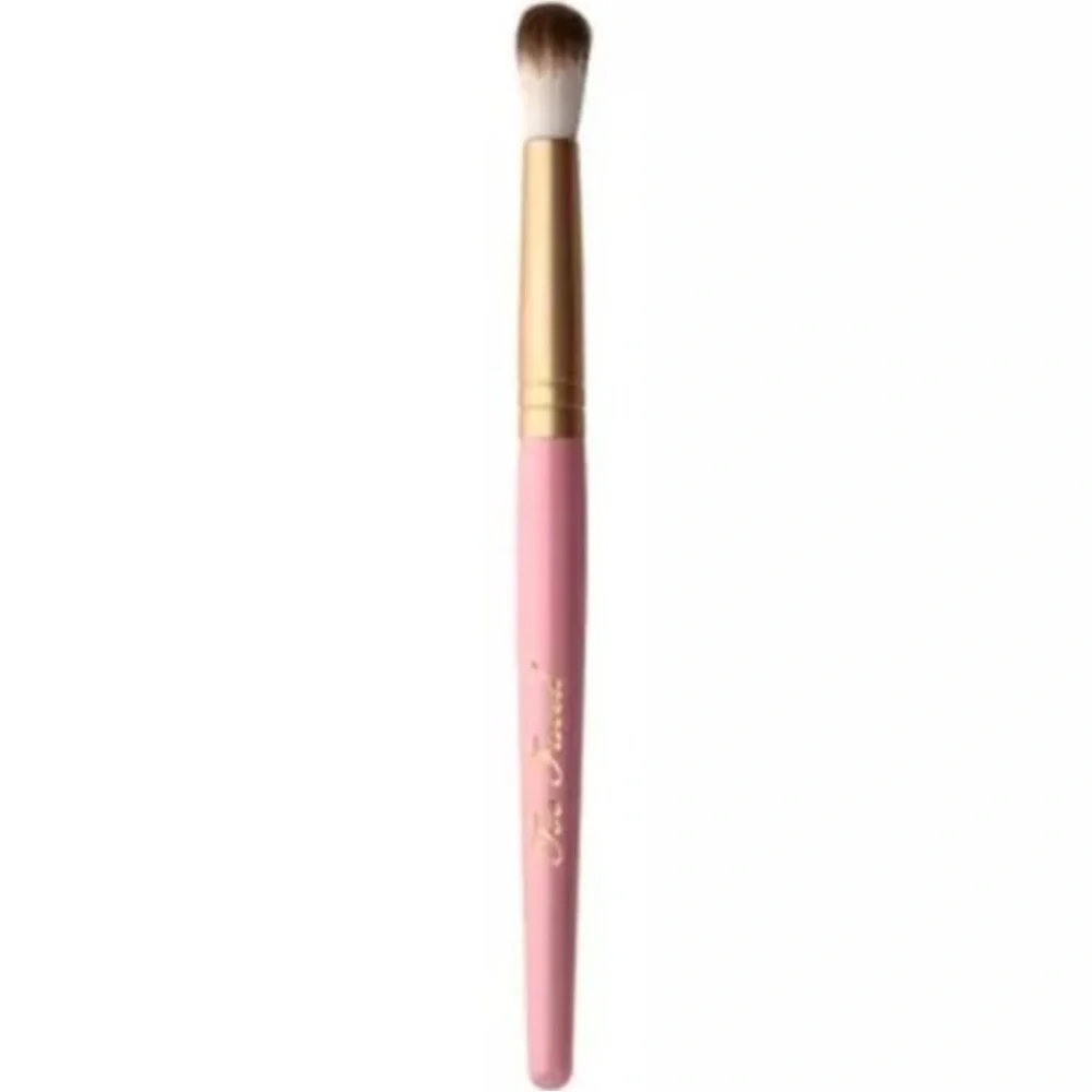 Too Faced Eye Shadow Blender Brush NWT